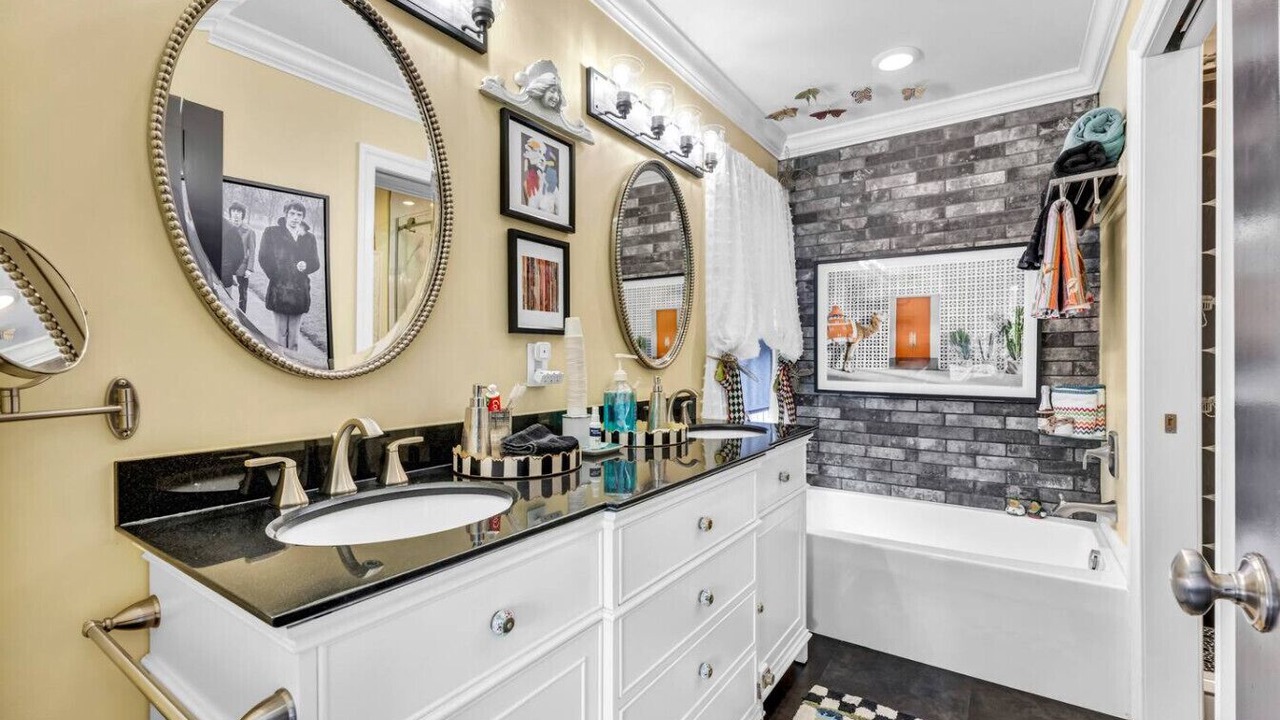 Photo of Bathroom in Hudson