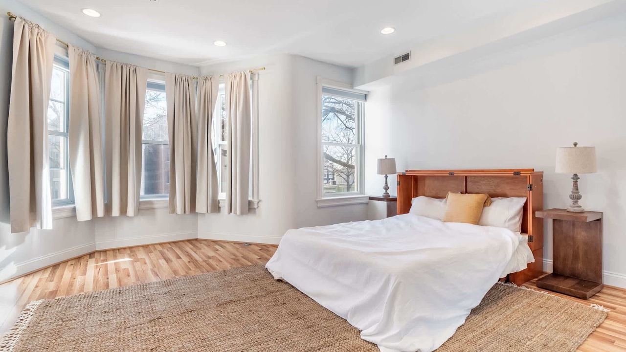 Photo of Bedroom in Bloomingdale