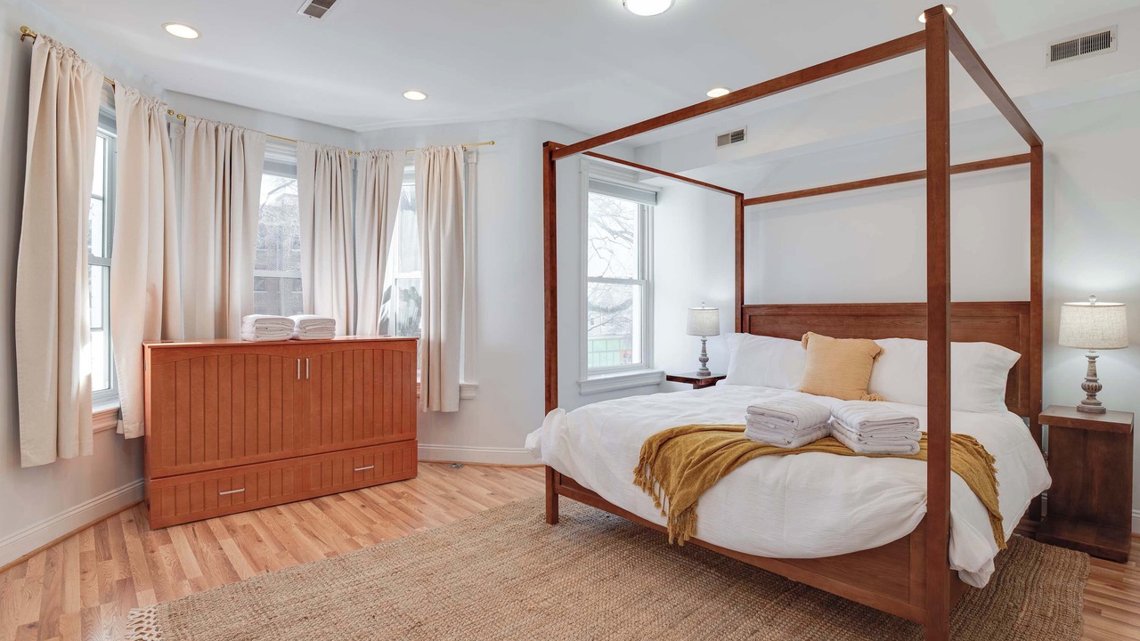 Photo of Bedroom in Bloomingdale