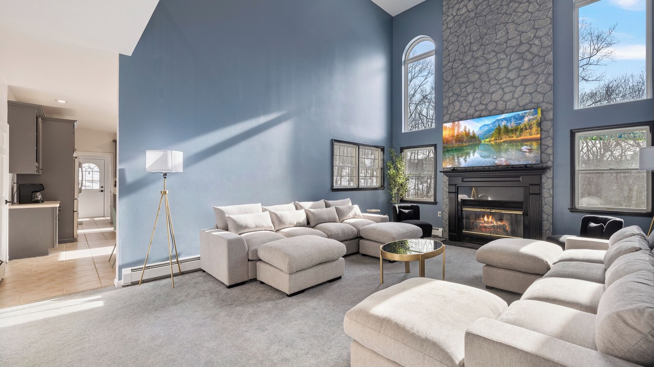 Photo of Livingroom in Stony Point