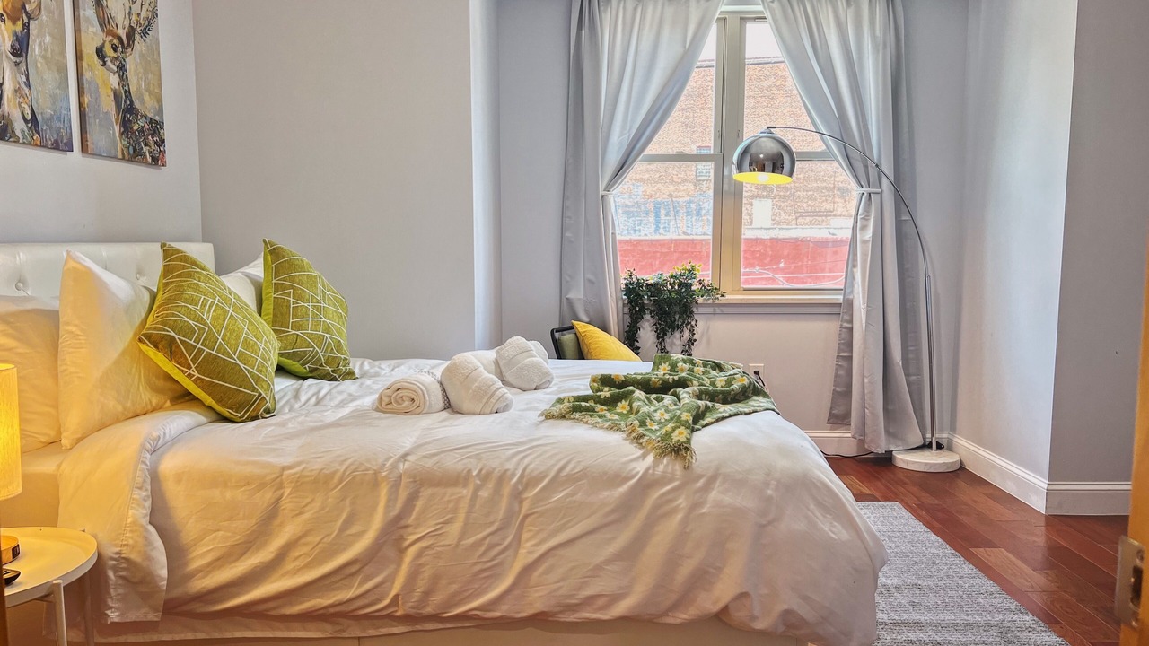 Photo of Bedroom in Poplar