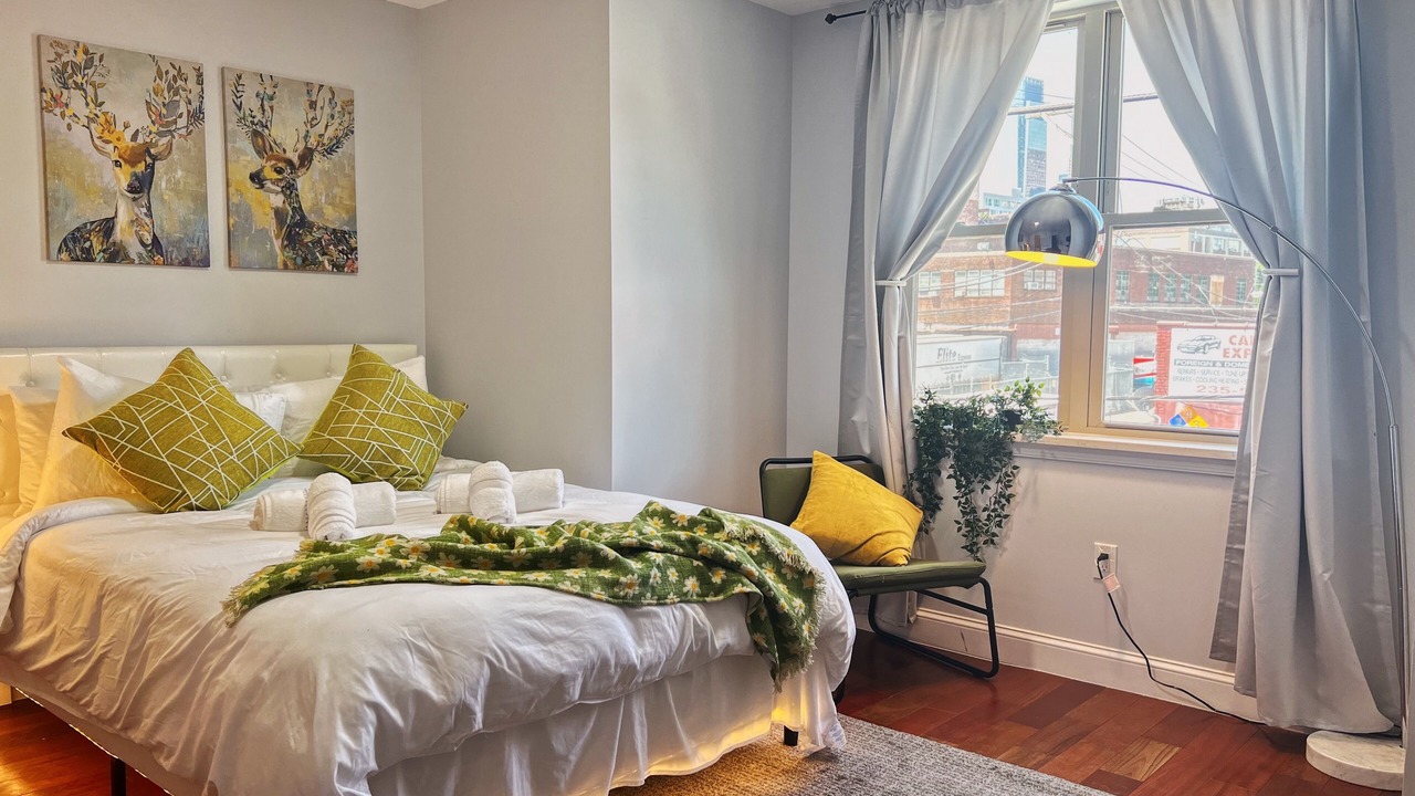 Photo of Bedroom in Poplar