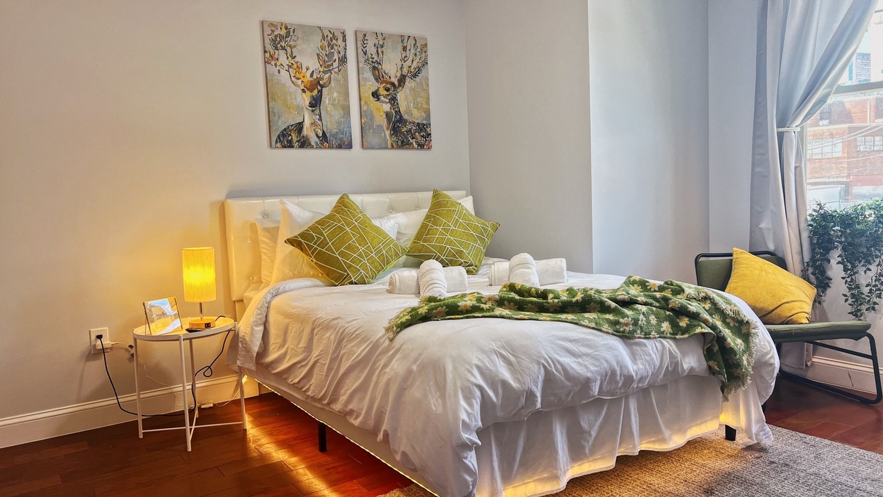Photo of Bedroom in Poplar