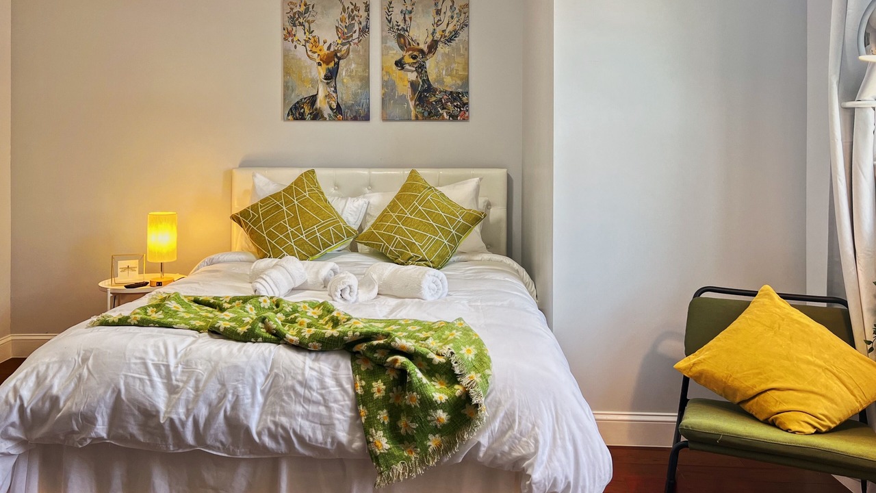 Photo of Bedroom in Poplar