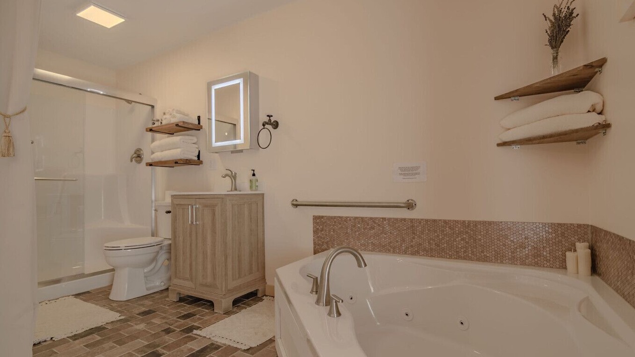 Photo of Bathroom in Whitley City