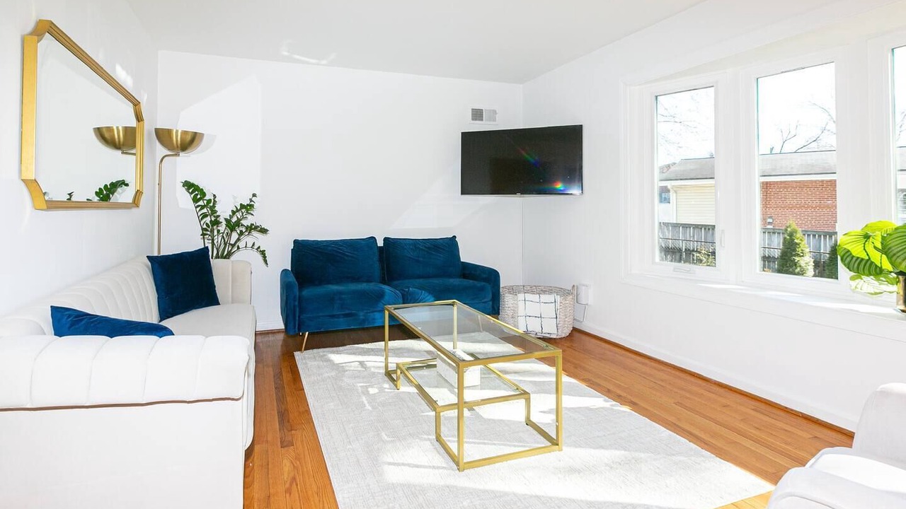 Photo of Livingroom in White Oak