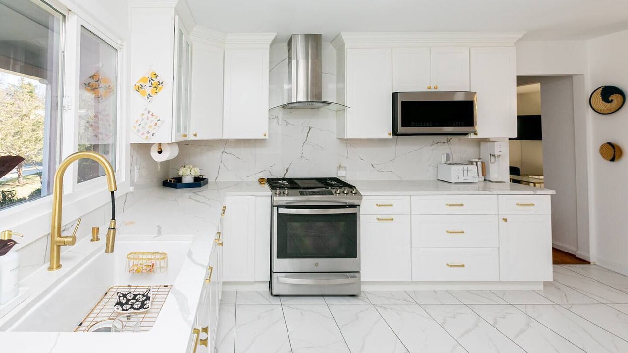 Photo of Kitchen in White Oak