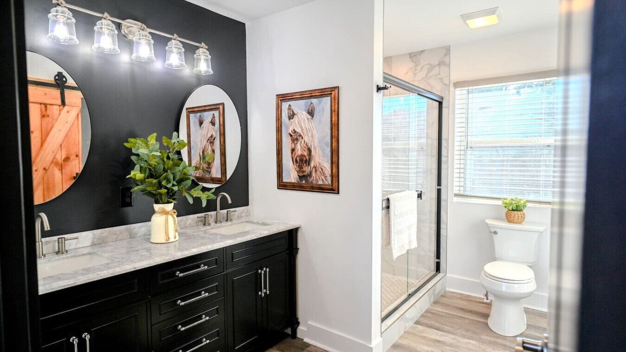 Photo of Bathroom in Kedron
