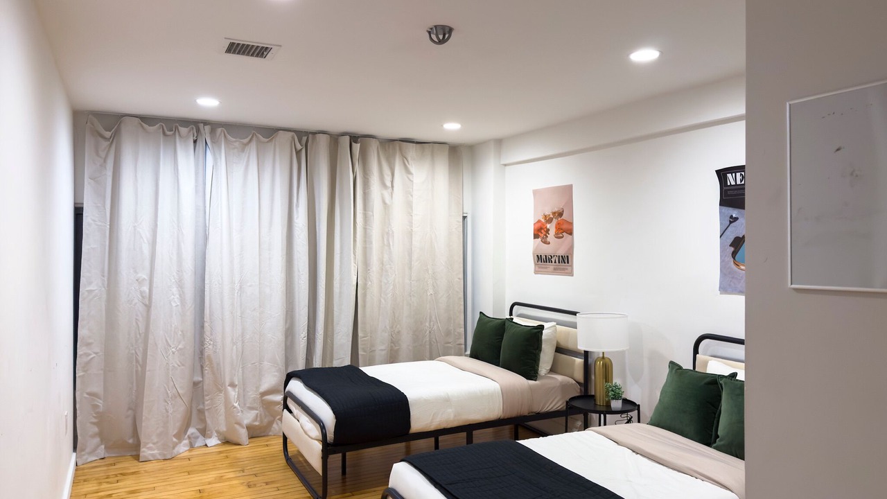 Photo of Bedroom in Downtown Newark