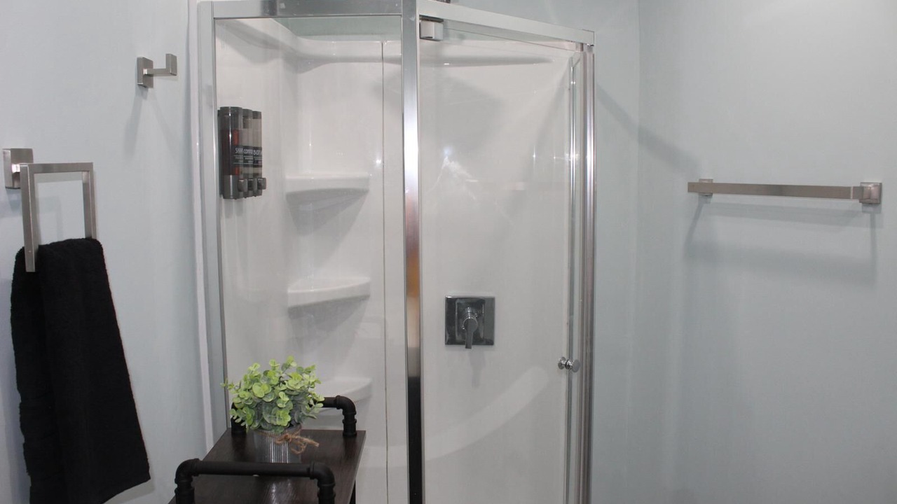 Photo of Bathroom in Newark