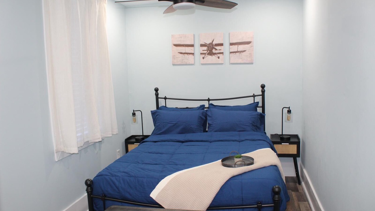 Photo of Bedroom in Newark