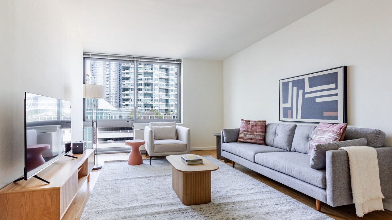 Photo of Livingroom in Hunters Point