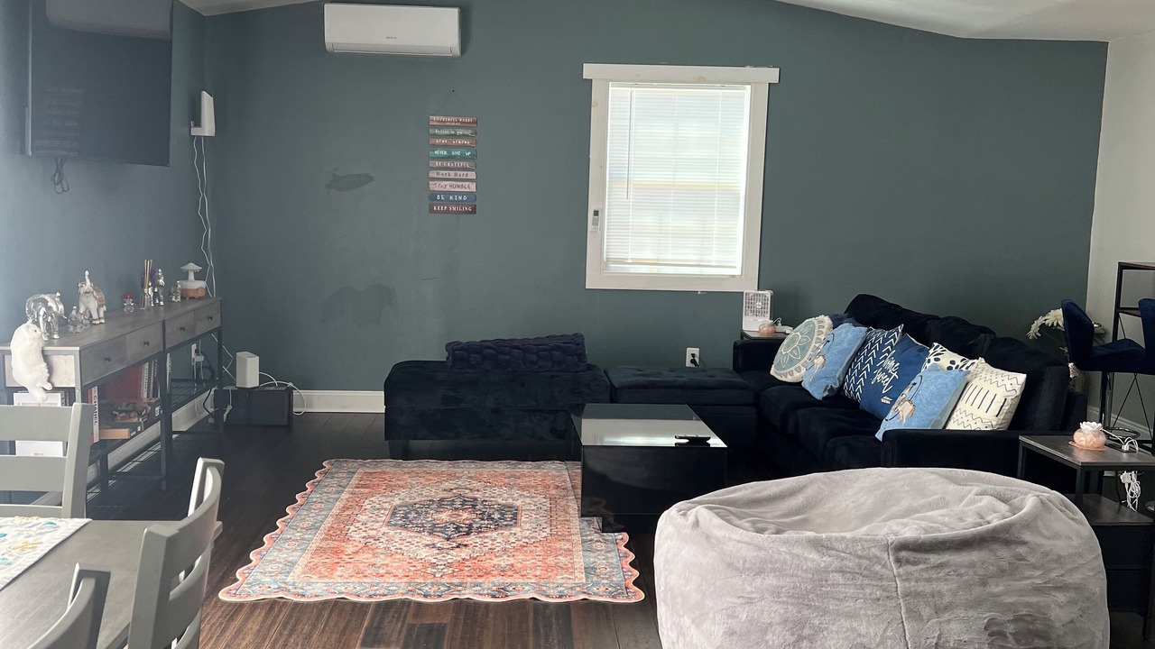 Photo of Livingroom in Linwood