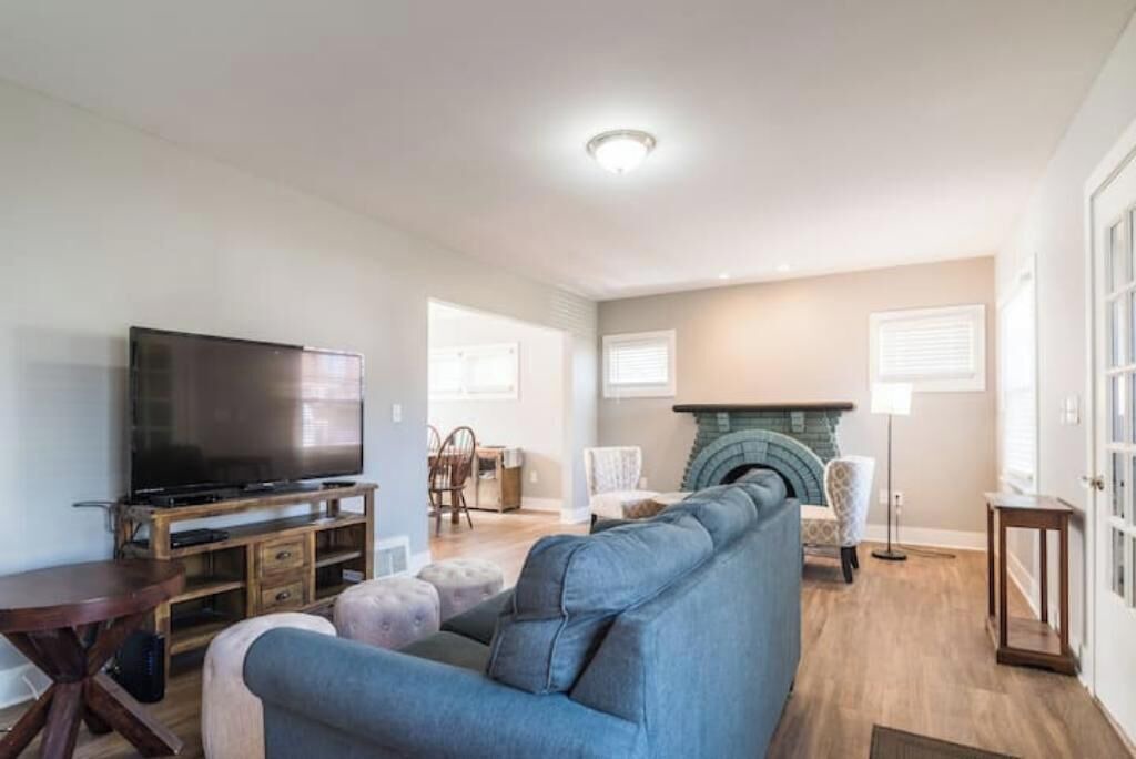 Photo of Livingroom in Cleveland Heights