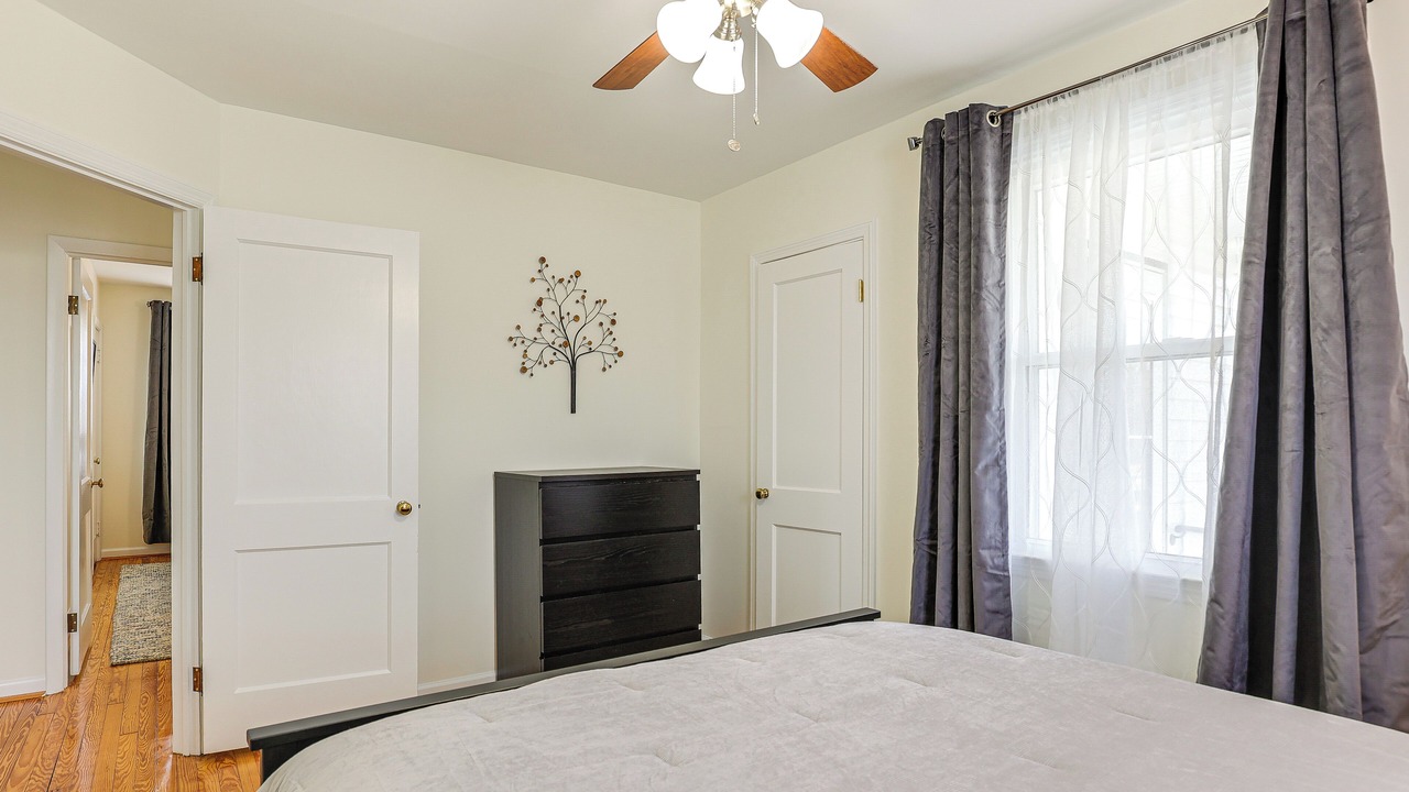 Photo of Bedroom in Middle River