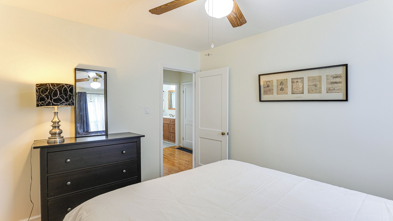 Photo of Bedroom in Middle River