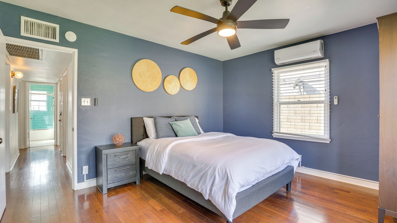 Photo of Bedroom in F. Q. Story
