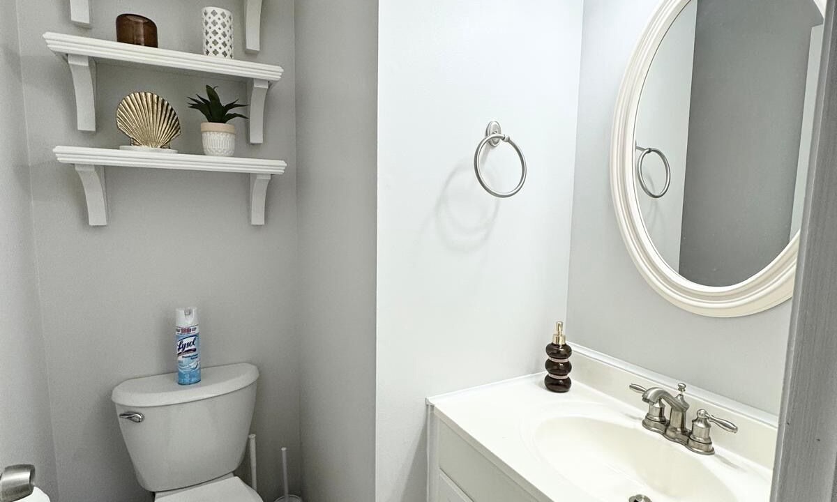 Photo of Bathroom in Newark