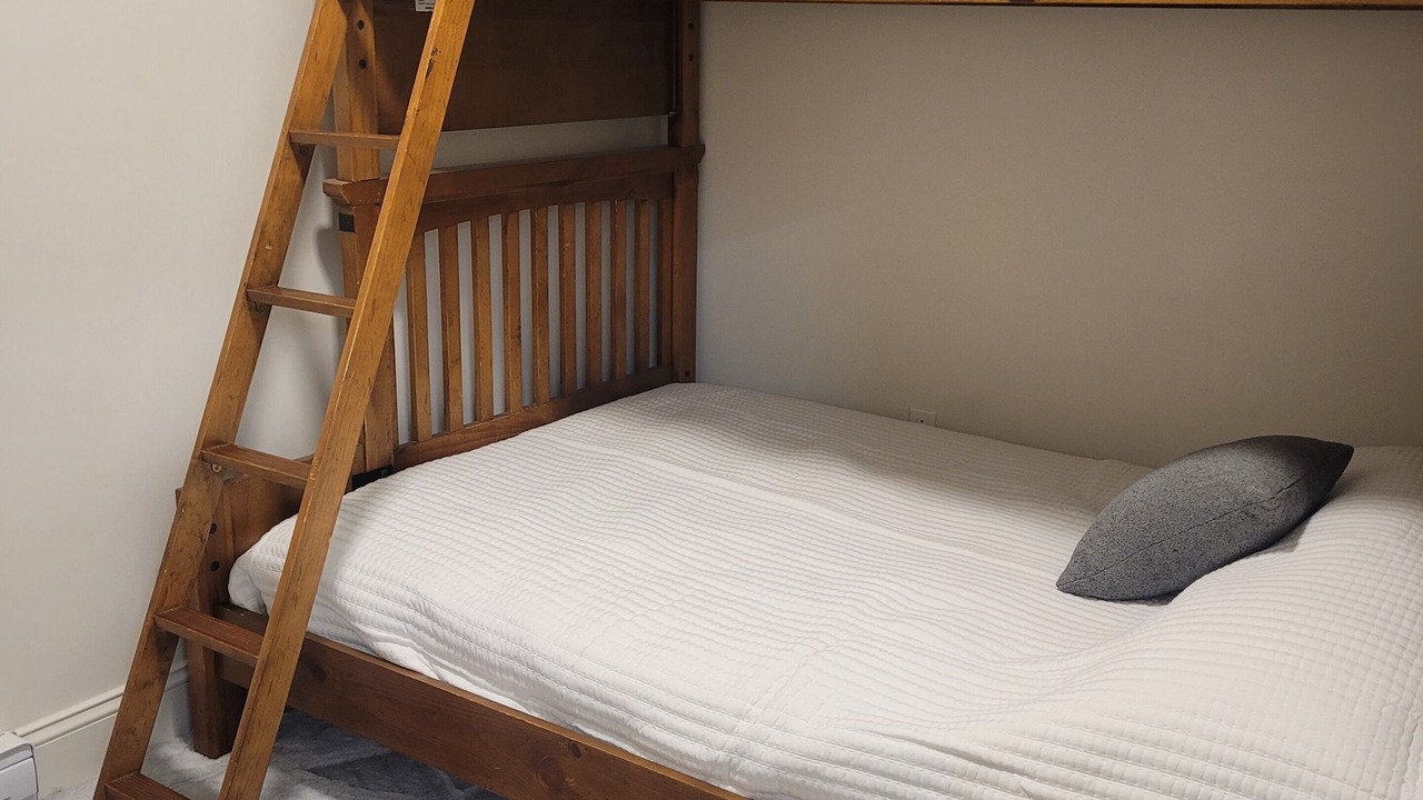 Photo of Bedroom in Clearville