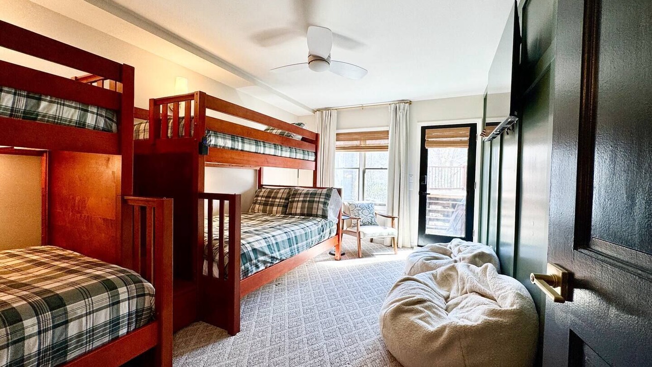 Photo of Bedroom in Burnsville