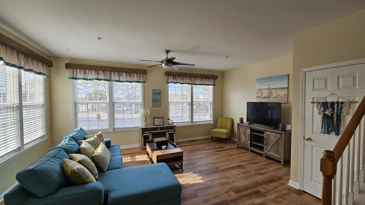 Photo of Livingroom in Long Neck