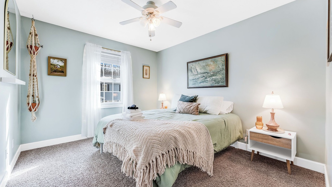 Photo of Bedroom in Cheat Lake