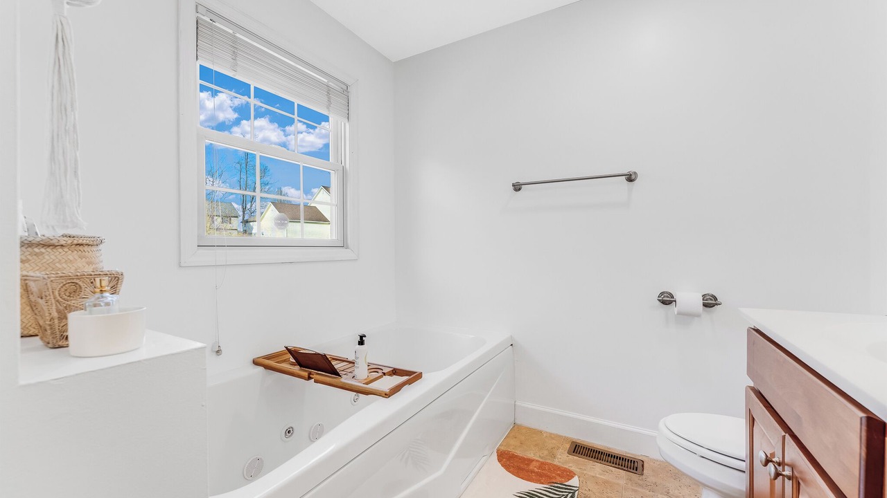 Photo of Bathroom in Cheat Lake