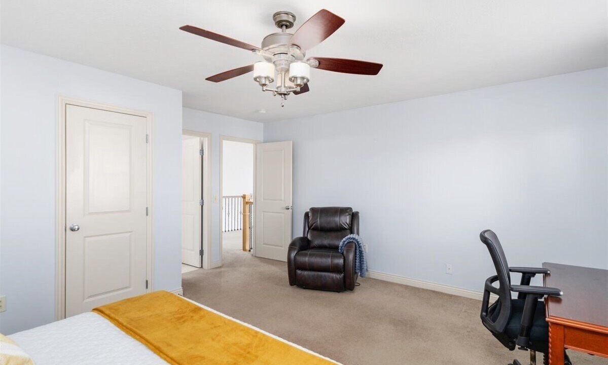 Photo of Bedroom in Summit Station