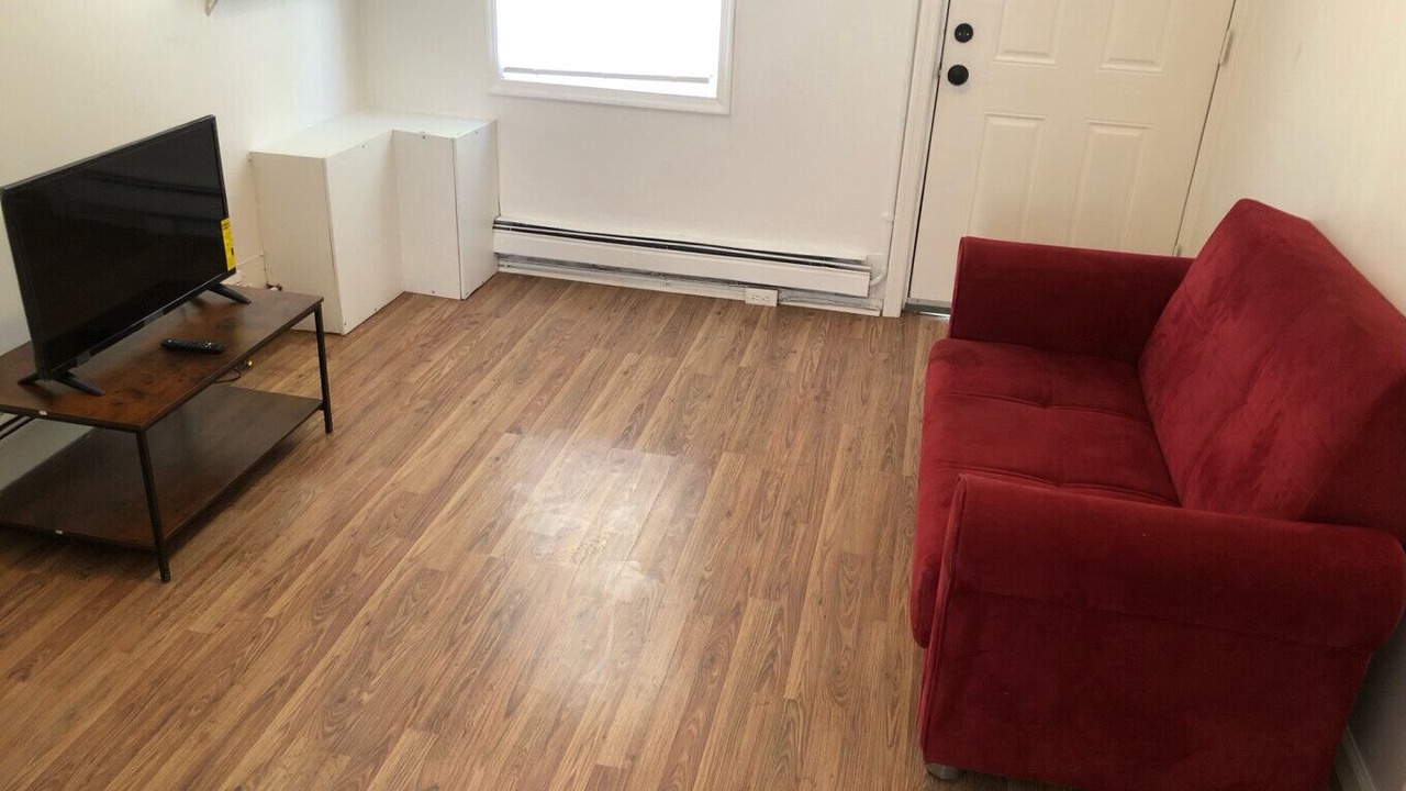 Photo of Livingroom in Perth Amboy