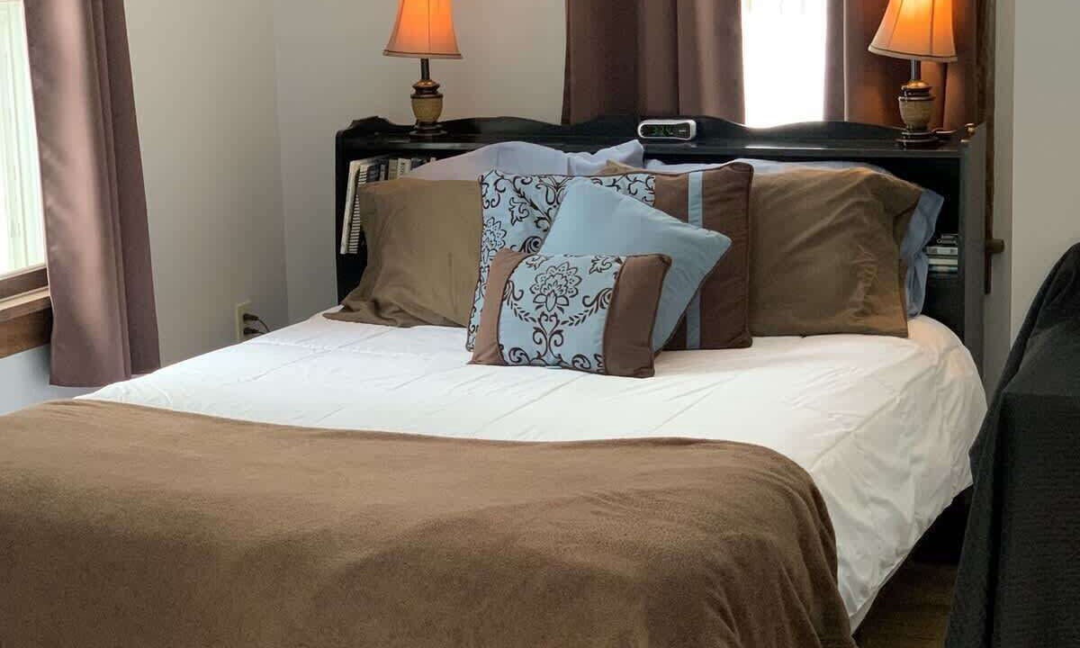 Photo of Bedroom in Austinburg