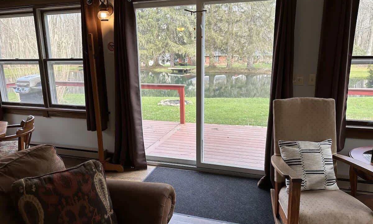 Photo of Livingroom in Austinburg