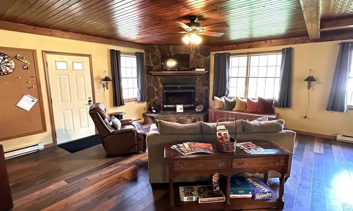 Photo of Livingroom in Austinburg