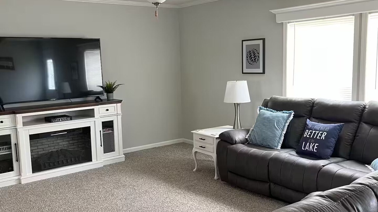 Photo of Livingroom in Port Clinton