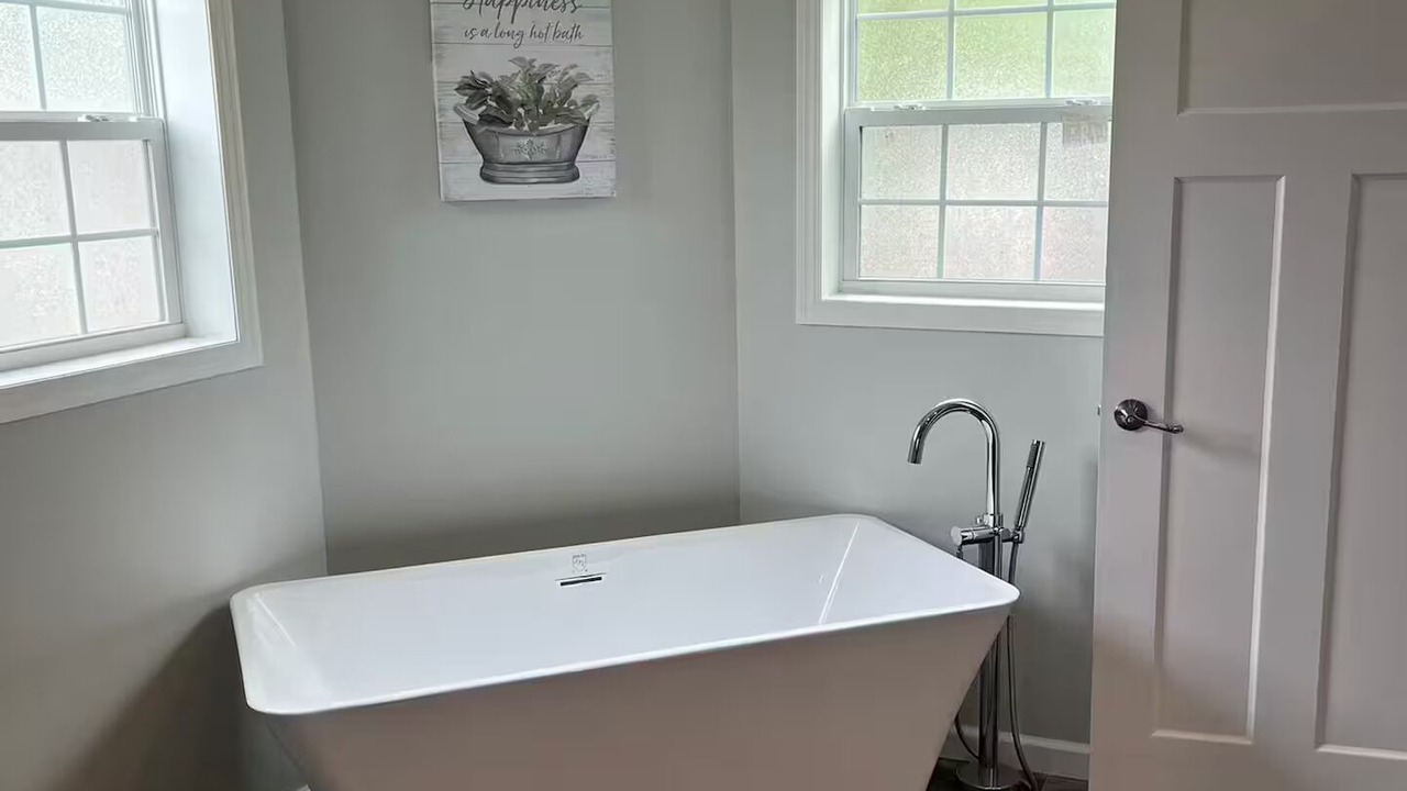 Photo of Bathroom in Port Clinton