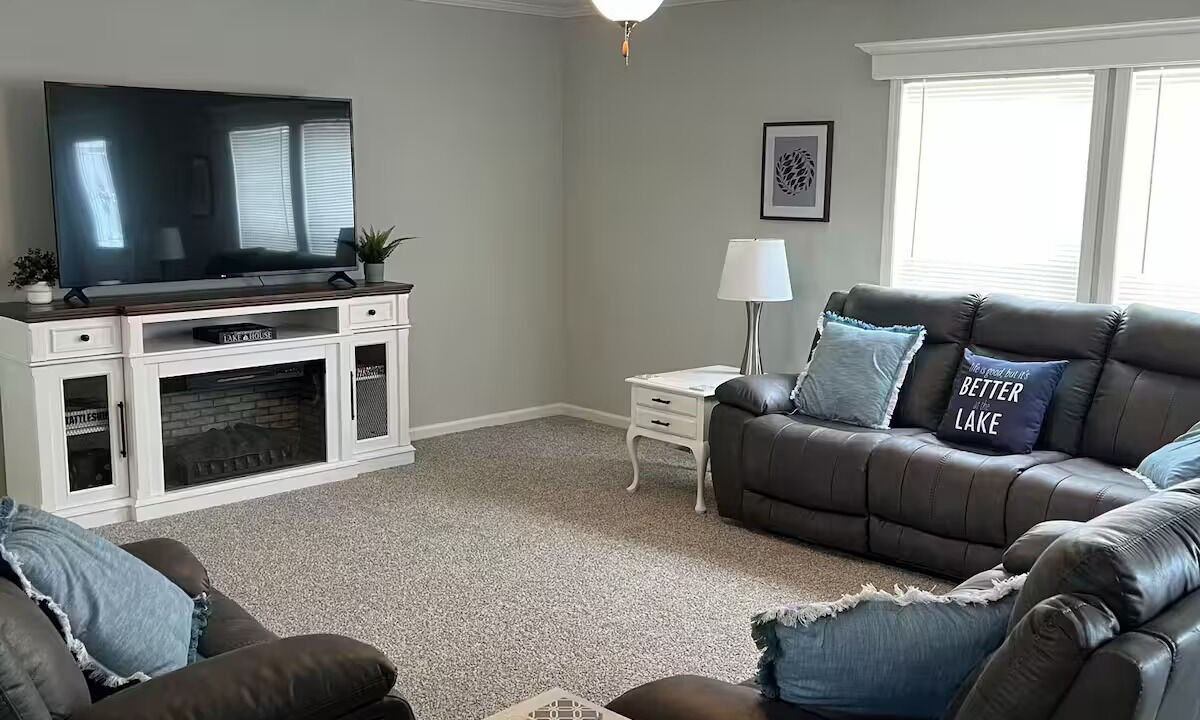 Photo of Livingroom in Port Clinton