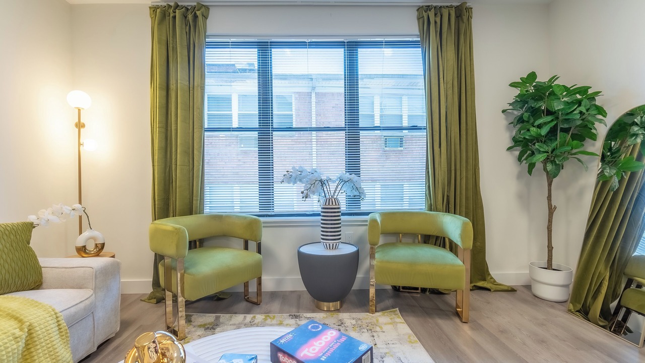 Photo of Livingroom in Orange