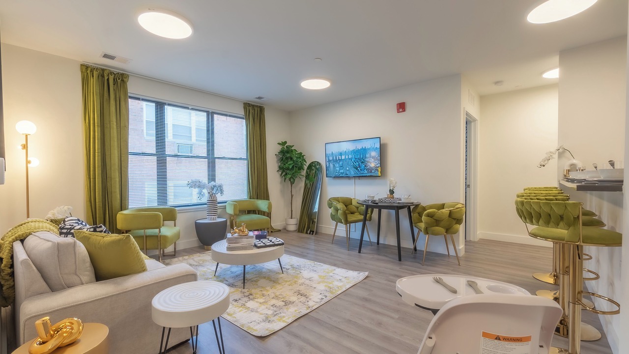 Photo of Livingroom in Orange