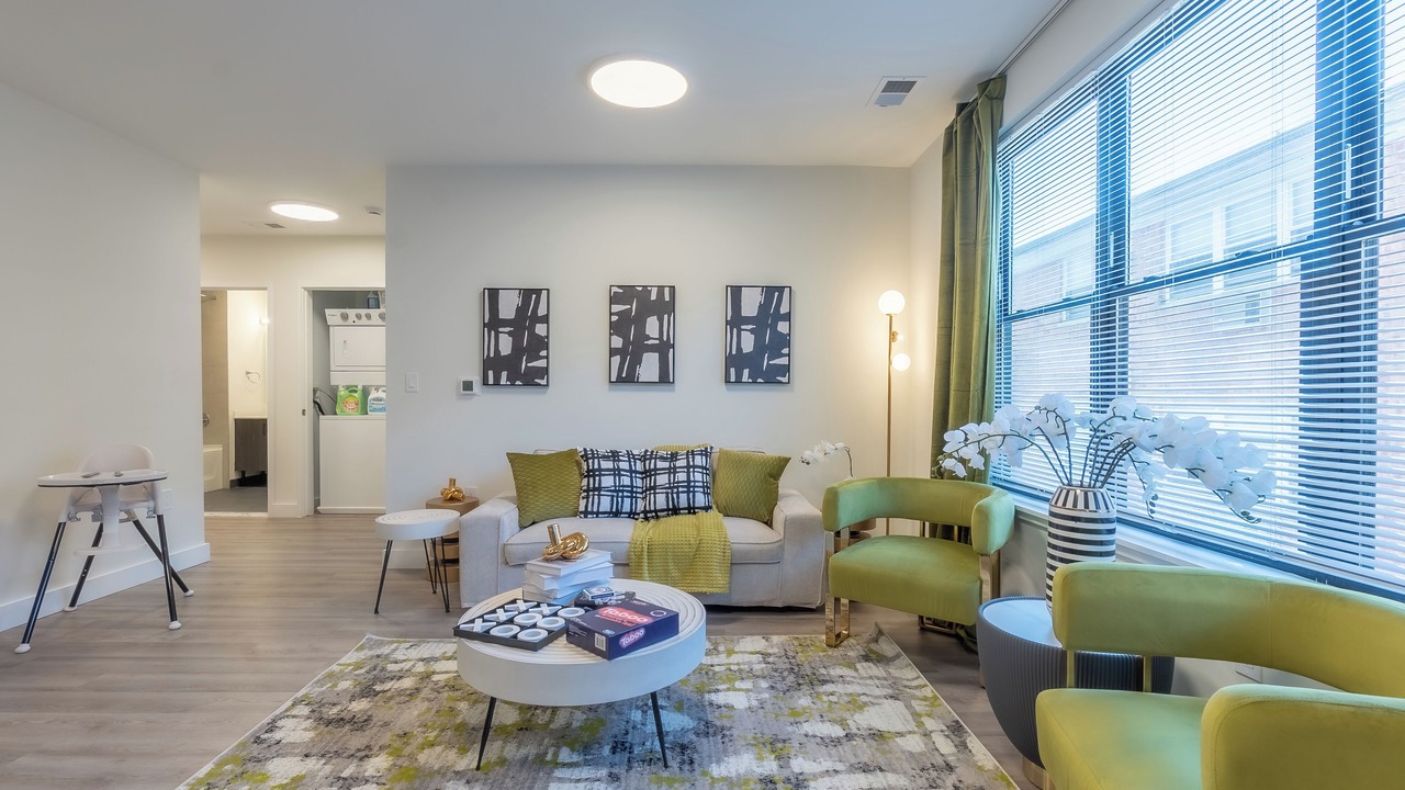 Photo of Livingroom in Orange