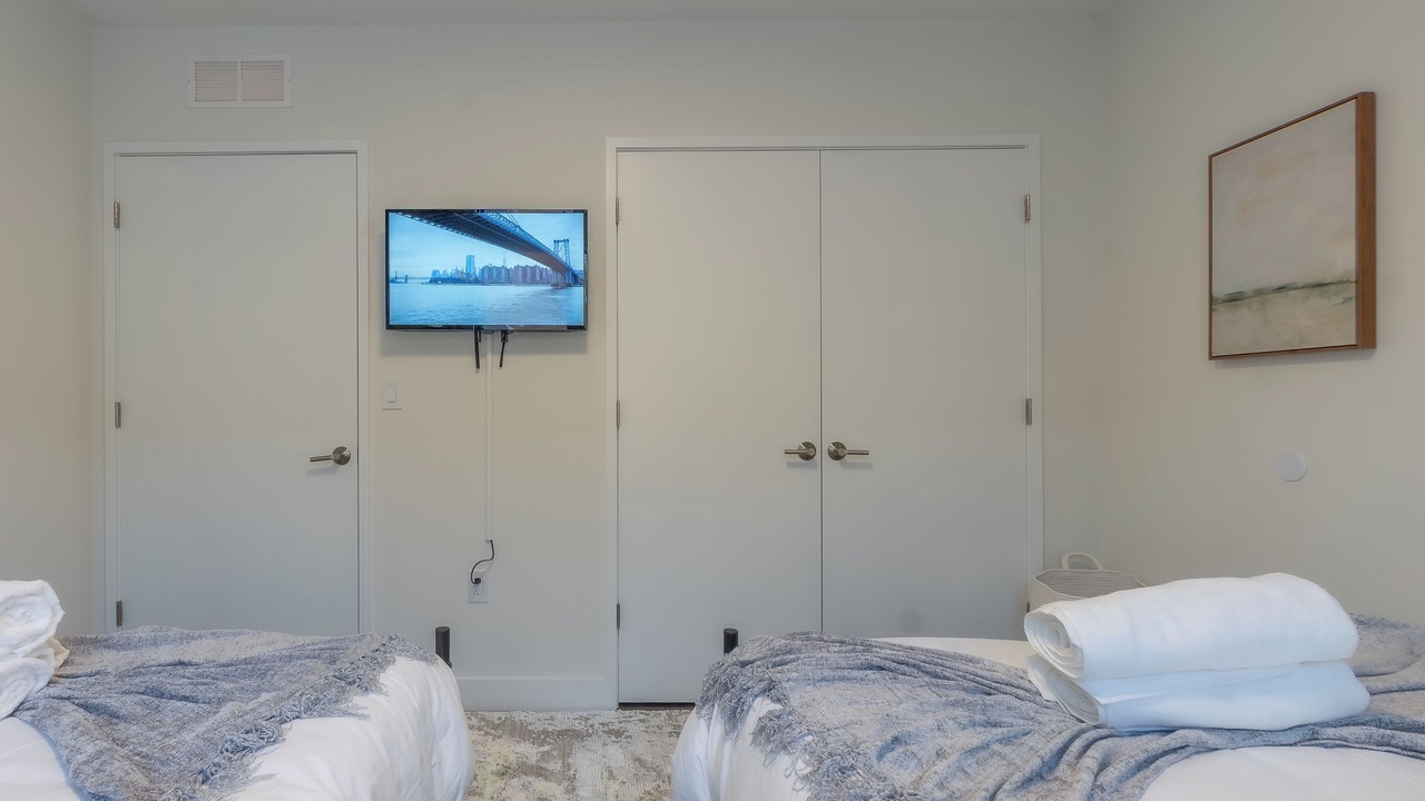 Photo of Bedroom in Orange
