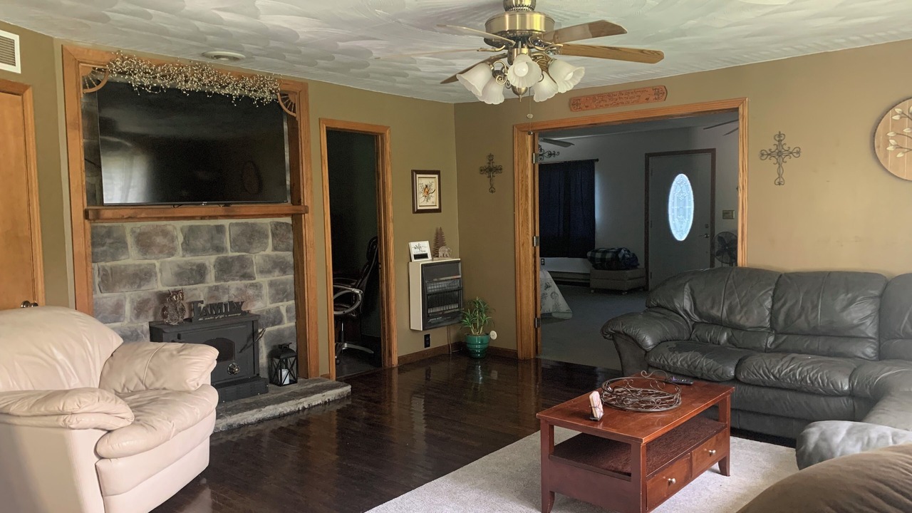 Photo of Livingroom in Logan