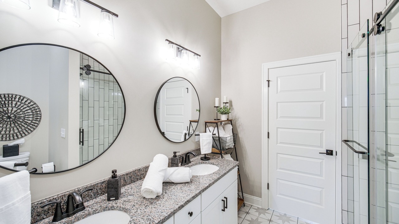 Photo of Bathroom in Madison-on-the-Lake