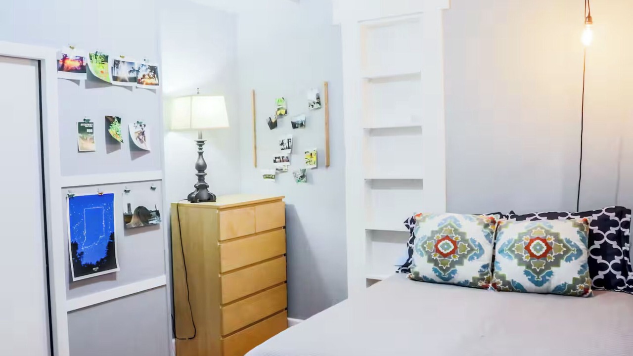 Photo of Bedroom in Lockerbie Square