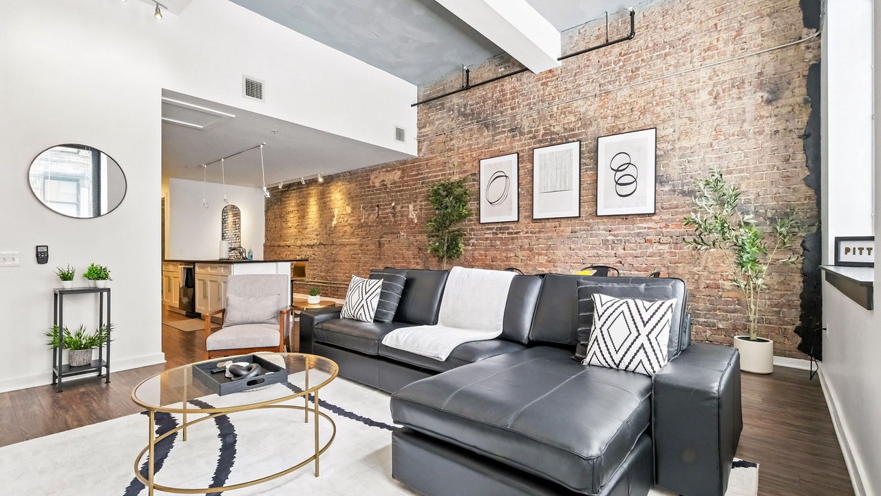 Photo of Bedroom in Cultural District