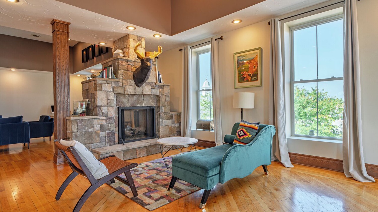 Photo of Livingroom in Norwalk
