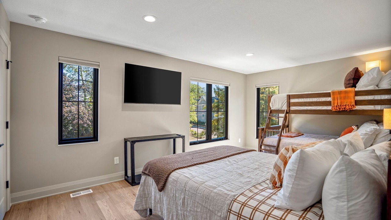 Photo of Bedroom in Bowling Green