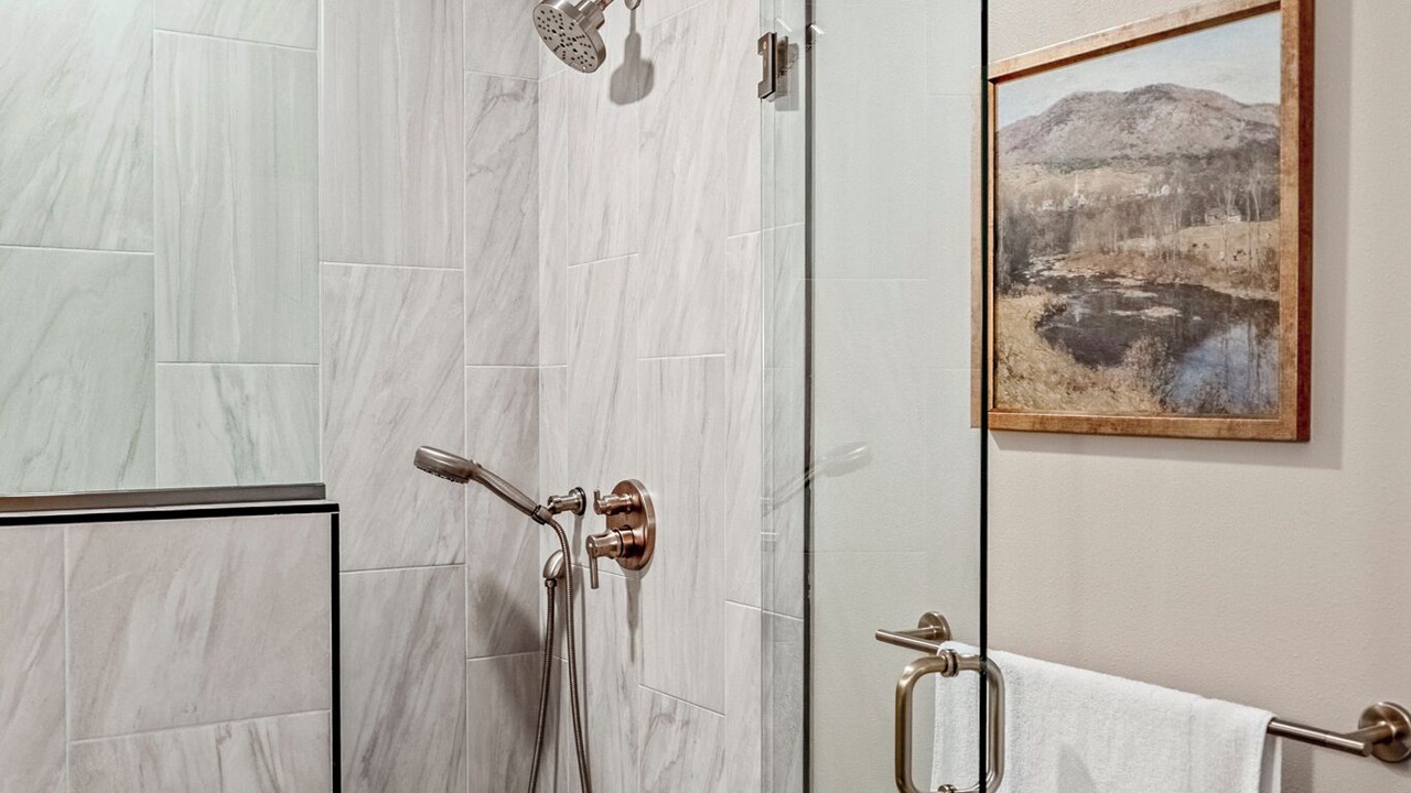 Photo of Bathroom in Bowling Green