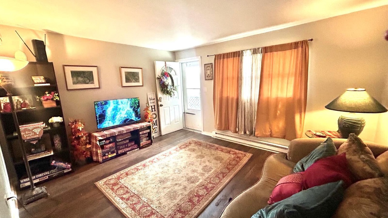 Photo of Livingroom in Pittston