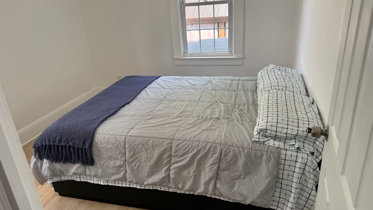 Photo of Bedroom in Roselle