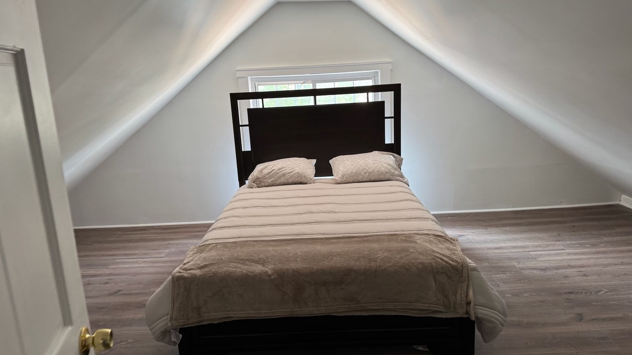 Photo of Bedroom in Roselle