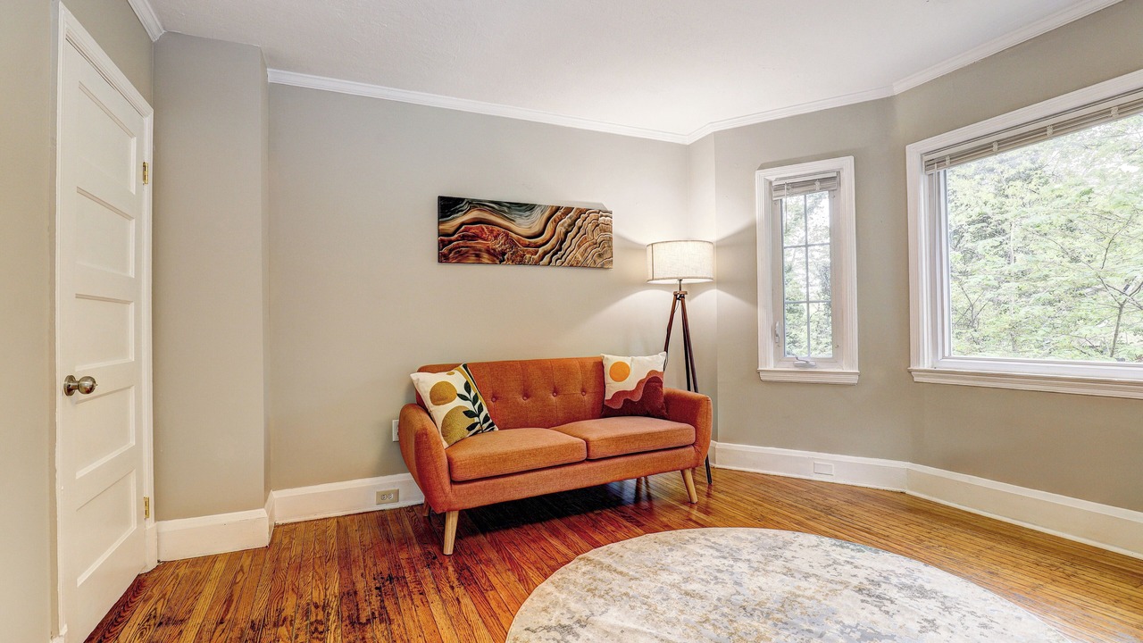 Photo of Livingroom in Lochearn
